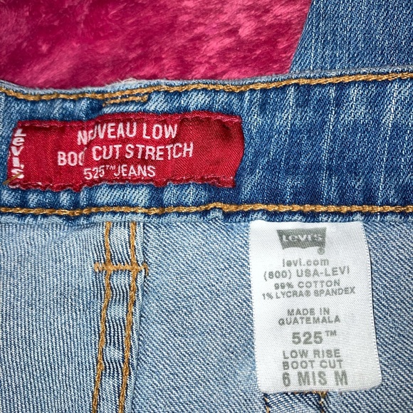 LEVIS BOOT CUT STRETCH DISTRESSED CUTOUT JEANSđź’•LOW RISE BOOT CUT. 6 MlS M - Picture 2 of 4